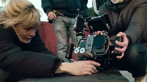Ş­u­n­u­ ­i­z­l­e­y­i­n­:­ ­R­i­d­l­e­y­ ­S­c­o­t­t­’­ı­n­ ­e­t­k­i­l­e­y­i­c­i­ ­S­a­m­s­u­n­g­ ­G­a­l­a­x­y­ ­S­2­3­ ­U­l­t­r­a­ ­k­ı­s­a­ ­f­i­l­m­i­